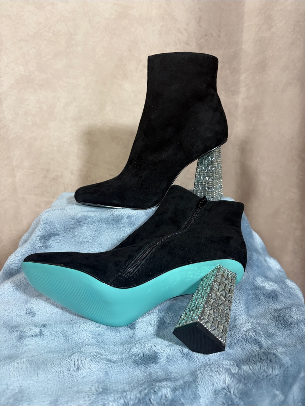 Betsey Johnson Women Black Suede Ankle Boots Textured Metallic Block Heel 8.5M